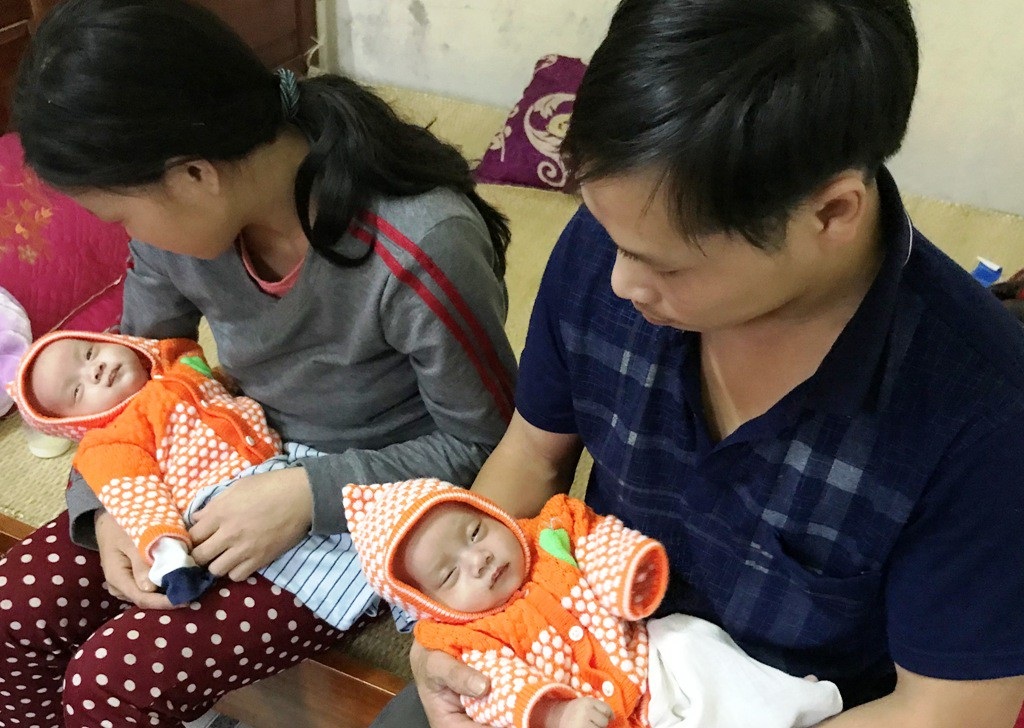 Thương bé sinh đôi chống chọi với bệnh tim bẩm sinh phức tạp - Ảnh 5. Thương bé sinh đôi chống chọi với bệnh tim bẩm sinh phức tạp - Ảnh 5.
