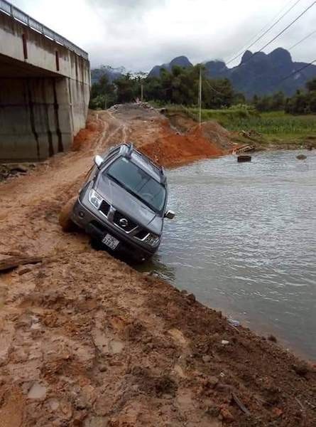Cây cầu “quái dị” tại Hoà Bình vẫn hiện nguyên hình là cây cầu… “quái dị”! - 5 Cây cầu “quái dị” tại Hoà Bình vẫn hiện nguyên hình là cây cầu… “quái dị”! - 5