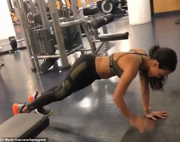 Hot girl gốc Việt Karrueche Tran rực lửa với bikini - Ảnh 7. Hot girl gốc Việt Karrueche Tran rực lửa với bikini - Ảnh 7.