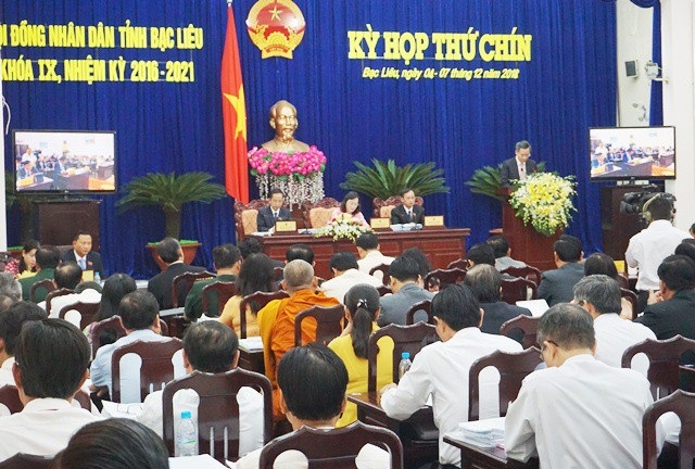 Chủ tịch HĐND tỉnh Bạc Liêu: "Lấy phiếu tín nhiệm phải công tâm" - 1 Kỳ họp thứ 9 - HĐND tỉnh Bạc Liêu khóa 9 khai mạc sáng ngày 4/12.