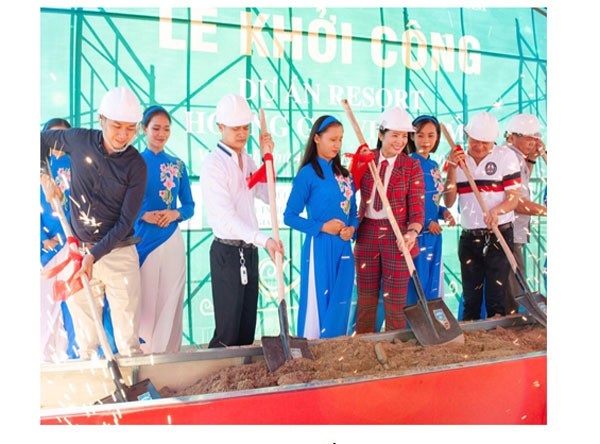 CEO Hoàng Thanh Tú: “Sự dấn thân với tôi chưa bao giờ là đủ” - 3 TGĐ Hoàng Thanh Tú với vai trò “bà trùm” bất động sản với một loạt các dự án uy tín được phân phối thành công từ Bắc vào Nam.