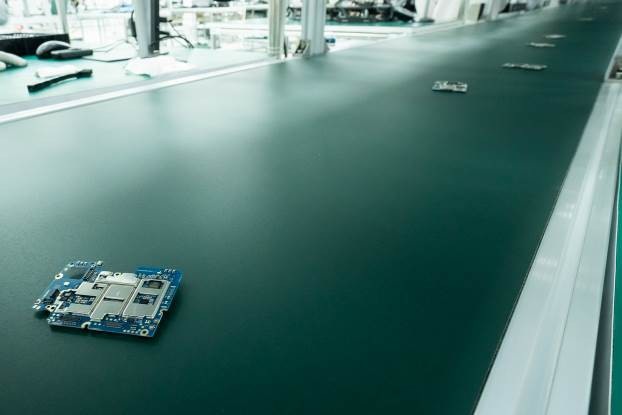 Bảng mạch thành phẩm được chuyển về khu vực lắp ráp và đóng gói với dây chuyền được sắp xếp theo triết lý “luồng 1 sản phẩm”