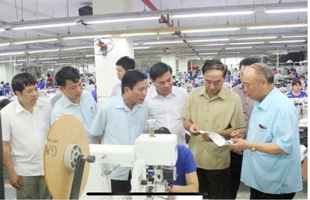 Điểm mặt các đại gia chi tiền tỷ xây dựng nông thôn mới - 5 Lãnh đạo tỉnh Thái Nguyên thăm công ty TNG.