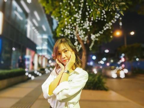 Sở hữu những tấm ảnh chân dung với hiệu ứng xoá phông nghệ thuật không khó, chỉ cần có Depth Lens trên Galaxy A9 thôi.