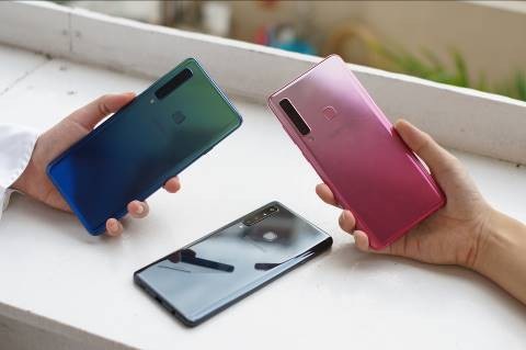 Hiệu ứng Gradient cùng các tông màu “không đụng hàng” sẽ khiến việc “lên đồ” cùng Galaxy A9 trở nên thú vị hơn hẳn