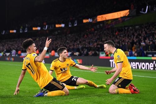 Wolves 2-1 Chelsea: Bốn phút oan nghiệt - 2
Các cầu thủ Wolves đã có những bàn thắng bất ngờ vào lưới Chelsea