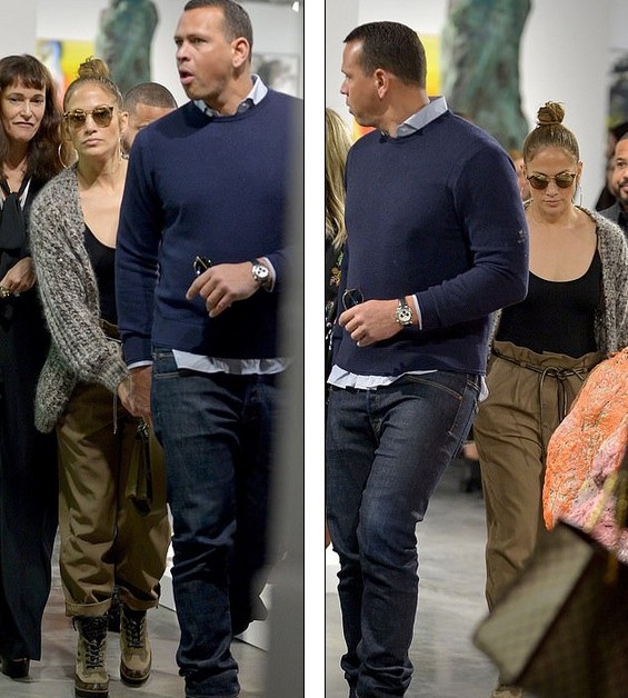 
Diva 49 tuổi trẻ trung nổi bật giữa đám đông khán giả
