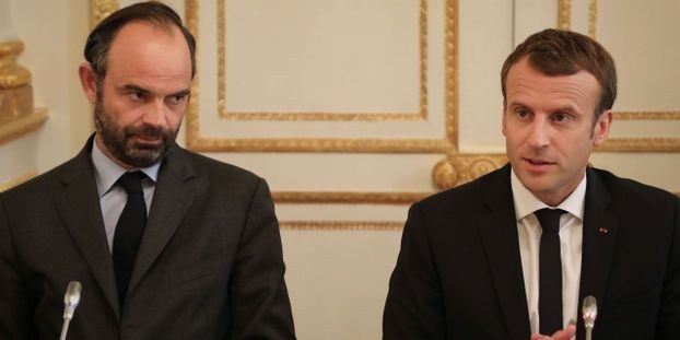 Pháp hủy kế hoạch tăng thuế sau biểu tình lớn nhất 50 năm - 1
Tổng thống Emmanuel Macron (phải) và Thủ tướng douard Philippe (Ảnh: AFP)