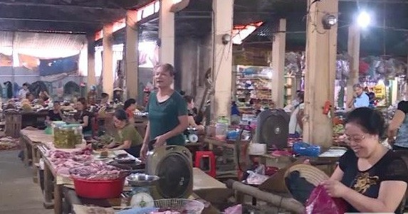 Đầu tư 500 triệu đồng cho khu giết mổ an toàn thực phẩm tại huyện nhỏ - 3 Chợ an toàn thực phẩm tại huyện Lang Chánh.