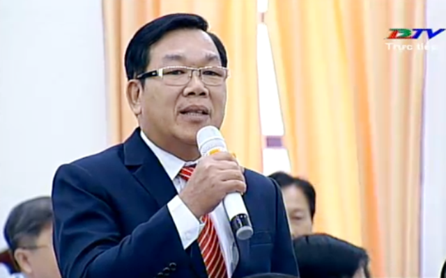Đại biểu truy tuyến đường "treo" 7 năm, Chánh thanh tra tỉnh... ấp úng - 1 Đại biểu HĐND La Văn Viễn hỏi: Bao giờ giải quyết xong...