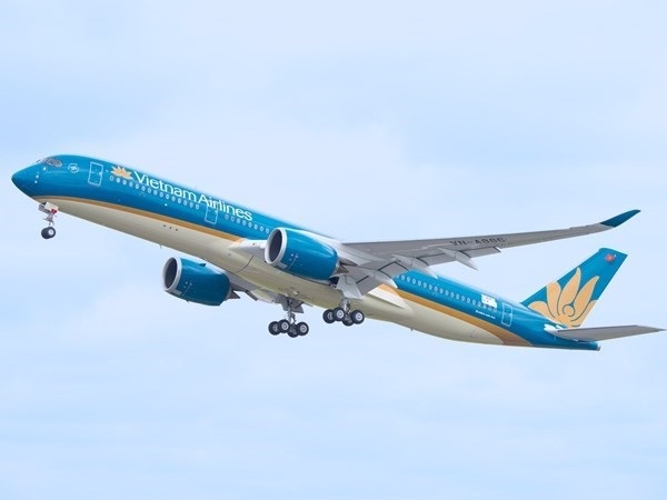“Siêu máy bay” A350 sẽ chở CĐV Việt Nam đi Malaysia cổ vũ chung kết lượt đi - 1 Siêu máy bay A350-900 của Vietnam Airlines sẽ chở CĐV Việt Nam đi Malaysia cổ vũ đội tuyển quốc gia đá trận chung kết lượt đi