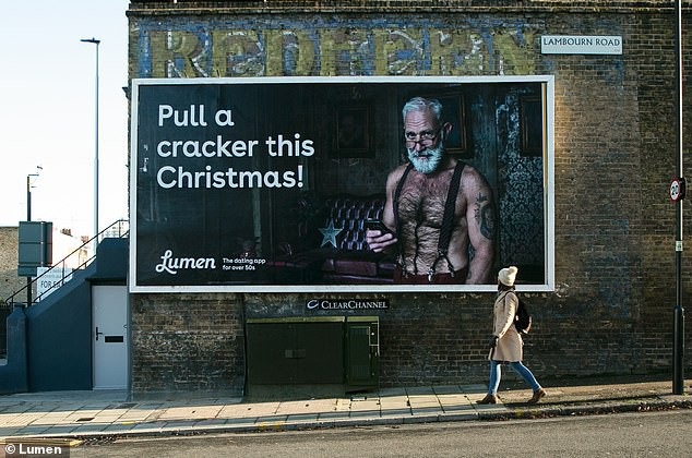 Bất ngờ phát hiện nhiều phụ nữ “thích thầm”... “ông già Noel” - 4