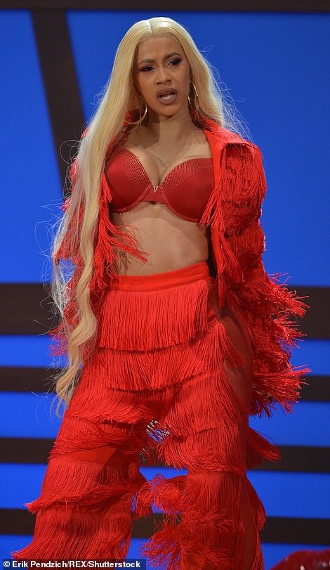 Lady Gaga, Cardi B, Kendrick Lamar... được đề cử giải Grammy - 2 Lady Gaga, Cardi B, Kendrick Lamar... được đề cử giải Grammy - 2