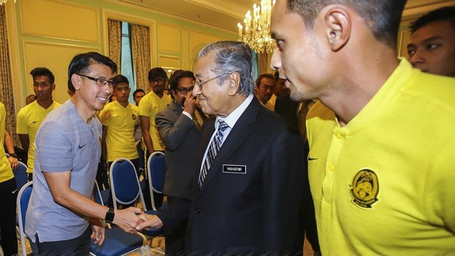 Thủ tướng Malaysia muốn đội nhà đánh bại đội tuyển Việt Nam - 1 
Thủ tướng Malaysia gặp mặt toàn đội Malaysia