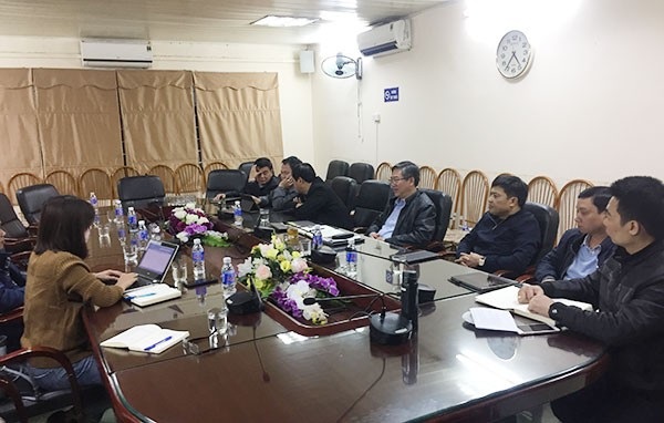 Cảnh sát hình sự Hà Nội mời 6 thanh tra giao thông lên làm việc - 1 Thanh tra Sở GTVT Hà Nội đang phối hợp với lực lượng công an làm rõ vụ việc