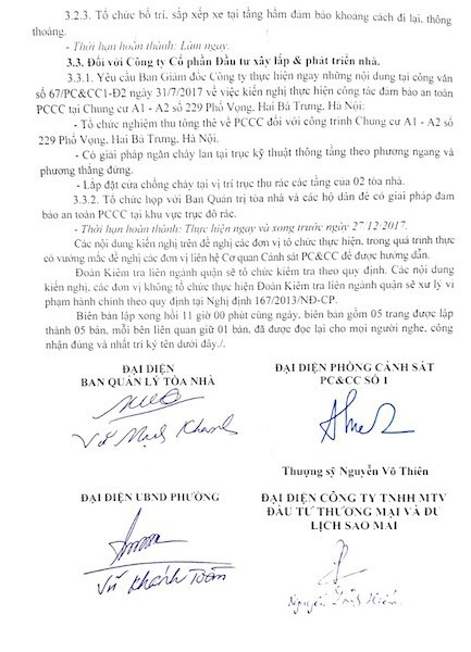 Cư dân 229 phố Vọng kêu cứu: Nguy cơ hỏa hoạn vẫn thường trực ám ảnh người dân! - 3
Đoàn kiểm tra liên ngành quận Hai Bà Trưng yêu cầu lập tức khắc phục sai phạm về PCCC tại chung cư 229 phố Vọng.