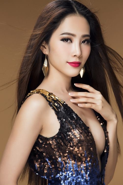 Dàn Hoa hậu, Á hậu hé lộ kế hoạch "bước ngoặt cuộc đời" năm mới 2018 - 10 Top 8 Hoa hậu Trái đất 2016 Nam Em đang háo hức chờ đợi bộ phim điện ảnh tiếp theo sau Lô Tô mà cô góp mặt diễn xuất sẽ ra rạp dịp Tết năm nay là 798 Mười. Phim có sự tham gia của dàn diễn viên tên tuổi và đang được yêu thích hiện nay: Dustin Nguyễn, Thu Trang, Kiều Minh Tuấn và Nam Em.