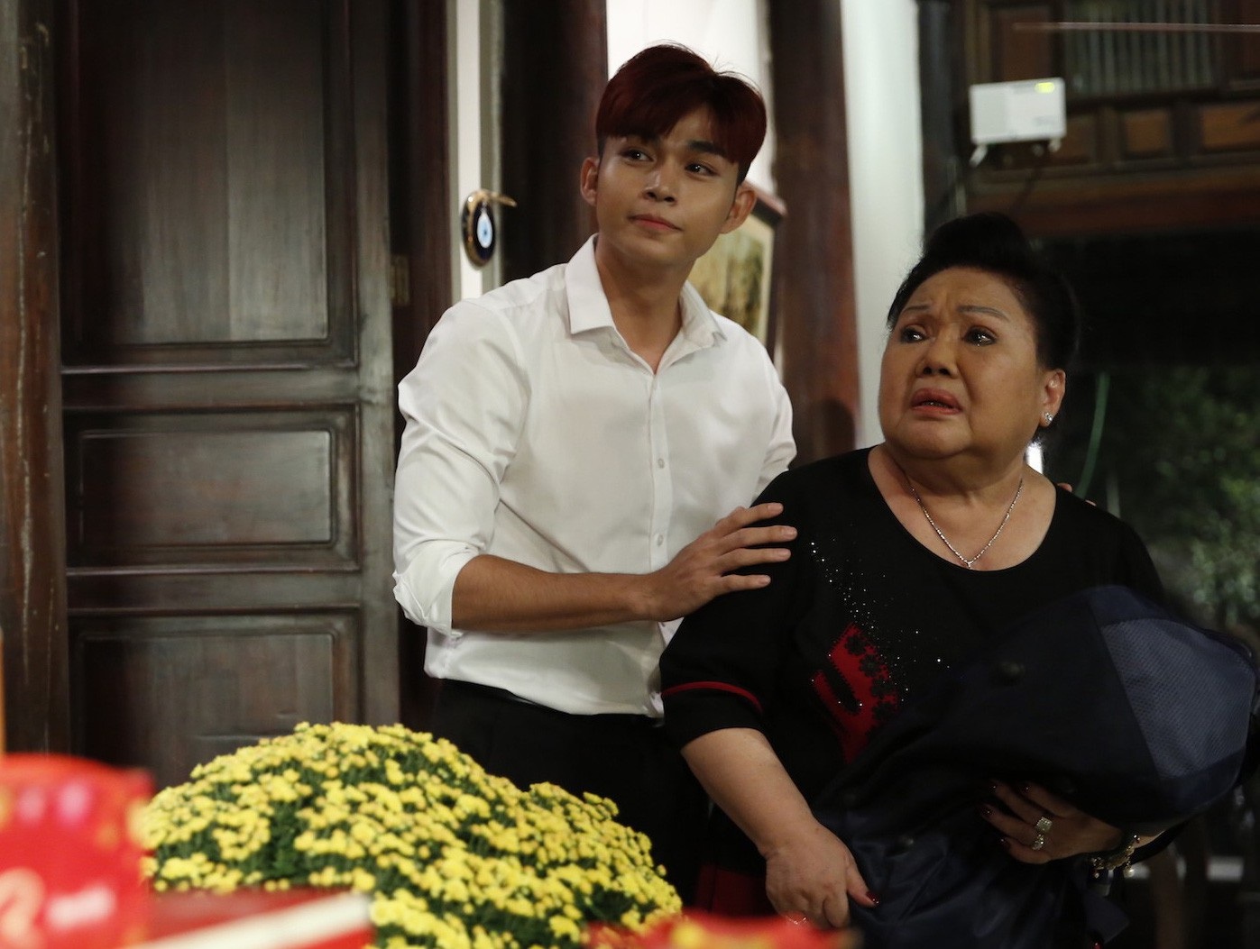 cu muoi (jun pham) khai phao bang cac bat nap pepsi 1-crop