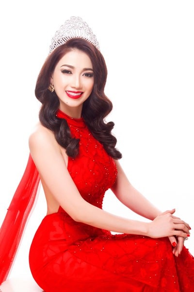 Hoa hậu Đông Nam Á Hồng Tươi khoe vẻ đẹp rực rỡ đầu năm mới - 9 Hoa hậu Đông Nam Á Hồng Tươi khoe vẻ đẹp rực rỡ đầu năm mới - 9