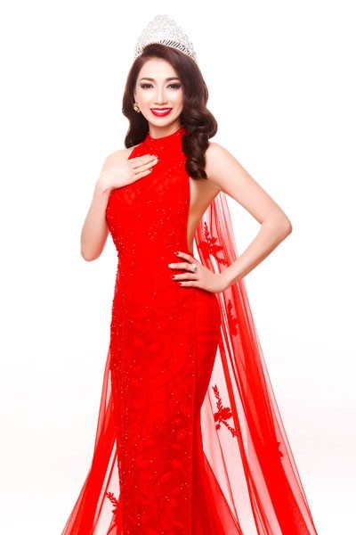 Hoa hậu Đông Nam Á Hồng Tươi khoe vẻ đẹp rực rỡ đầu năm mới - 4 Hoa hậu Đông Nam Á Hồng Tươi khoe vẻ đẹp rực rỡ đầu năm mới - 4