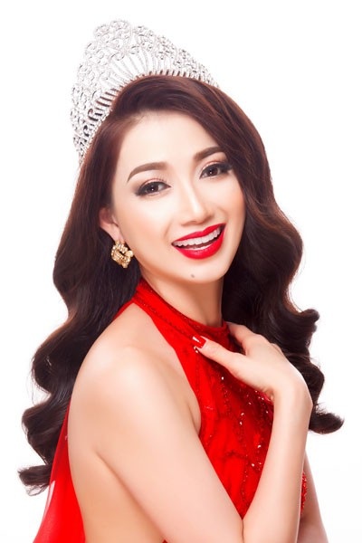 Hoa hậu Đông Nam Á Hồng Tươi khoe vẻ đẹp rực rỡ đầu năm mới - 7 Hoa hậu Đông Nam Á Hồng Tươi khoe vẻ đẹp rực rỡ đầu năm mới - 7