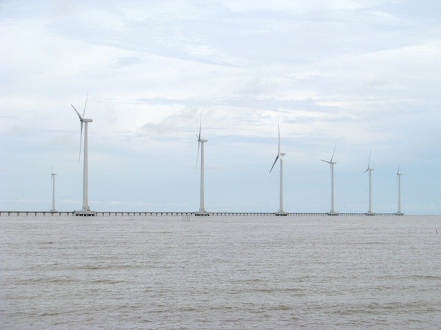 Tỉnh Bạc Liêu xin Chính phủ cho phép giao đất 70 năm đối với những dự án đầu tư trên biển như điện gió, điện mặt trời,...