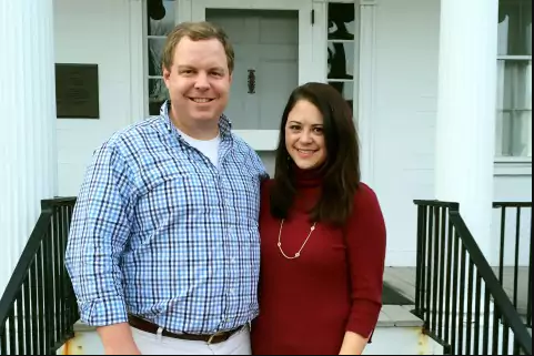 Người chuyên “chắp bút” cho Tổng thống Trump từ chức - 1 Ông David Sorensen và bà Jessica Corbett năm 2015. (Ảnh: WashingtonPost)