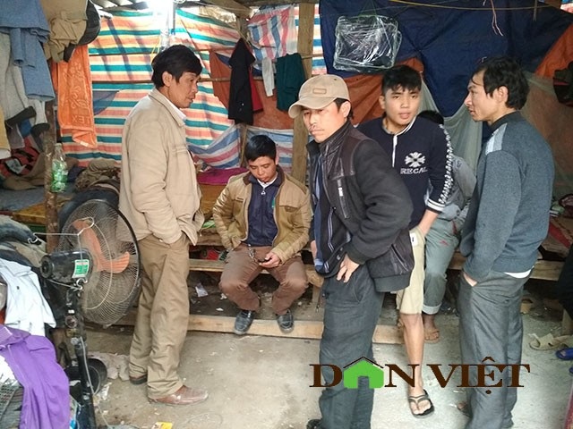 24 Tết, cai thầu bỏ trốn, gần 40 công nhân không có tiền về quê - 1 Cai thầu bỏ trốn, 37 công nhân như ngồi trên đống lửa.