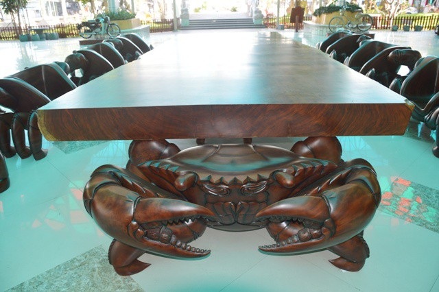 Bộ salon hình cua có một không hai ở Sóc Trăng.