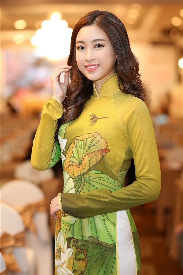 Sao Việt "bật mí" kế hoạch đón Xuân Mậu Tuất 2018 - 1 Trong năm 2017, Hoa hậu Việt Nam Đỗ Mỹ Linh đã có những thành công nhất định với nhiều hoạt động thiện nguyện nhiều ý nghĩa. Với danh hiệu “Hoa hậu nhân ái” tại cuộc thi Hoa hậu thế giới đã khẳng định được thành công của cô ở hoạt động này.