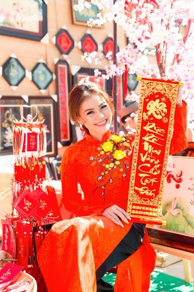 Hải Yến Idol chia sẻ nỗi lòng 8 năm làm dâu chưa được về nhà mẹ ăn Tết - 7 Nhân dịp Xuân Mậu Tuất, Hải Yến cũng gửi lời cảm ơn tất cả những khán giả đã luôn yêu mến Yến. Mong một năm mới bình an đến với tất cả mọi người.