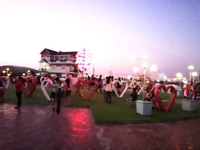 “Con đường tình yêu” của giới trẻ Bạc Liêu trong ngày Valentine - 5 “Con đường tình yêu” của giới trẻ Bạc Liêu trong ngày Valentine - 5