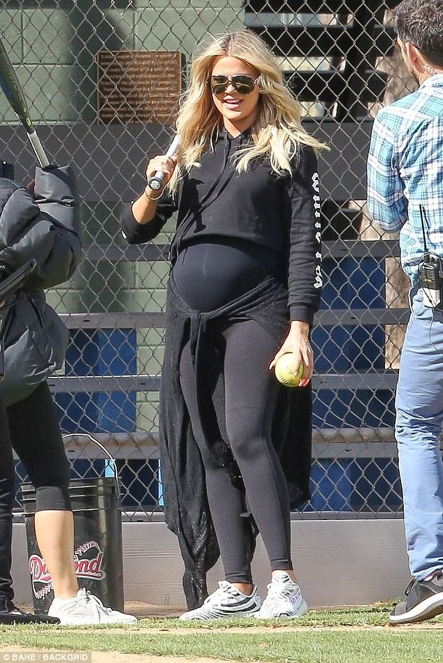 
Người đẹp 33 tuổi đang mang thai đứa con đầu lòng gần 8 tháng
