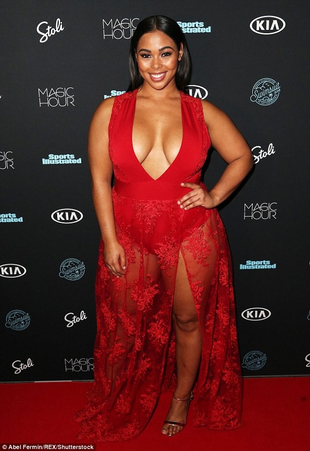 Tabria Majors: Từ cô nhân viên vệ sinh trở thành người mẫu "béo" duyên dáng - 6 Tabria Majors: Từ cô nhân viên vệ sinh trở thành người mẫu "béo" duyên dáng - 6