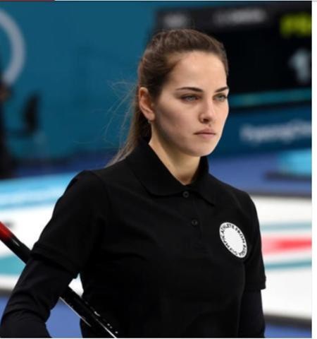 Nữ vận động viên Nga khẳng định chiến thắng ở Olympic mùa Đông không nhờ nhan sắc - 4 Tinh thần thi đấu nghiêm túc của Anastasia càng làm fans thêm thán phục