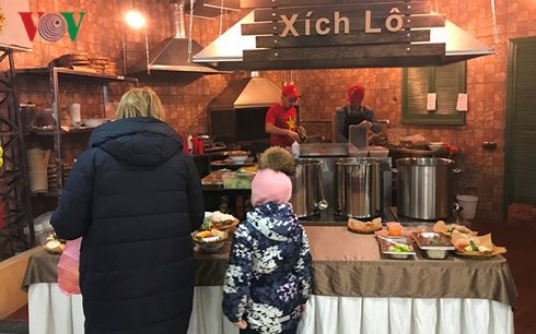 Tết Việt ấm áp giữa lòng thủ đô Mowscow - 3
Nhà hàng Xích lô, mang phong cách phố cổ Hà Nội