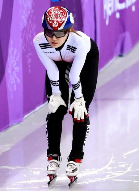 Vận động viên xinh đẹp bị dọa giết chỉ vì giành huy chương Olympic mùa Đông - 2 Sự việc này có liên quan tới vận động viên nước chủ nhà Choi Min-jeong