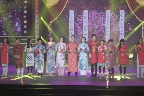 Dàn BTV VTV, người khoe không gian Tết sang trọng, người đón giao thừa trong… thang máy - 11 Dàn BTV VTV, người khoe không gian Tết sang trọng, người đón giao thừa trong… thang máy - 11