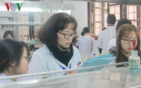 Nhà khoa học trẻ từ chối lương hàng ngàn đô la trở về nước làm việc - 3 Nhà khoa học trẻ từ chối lương hàng ngàn đô la trở về nước làm việc - 3