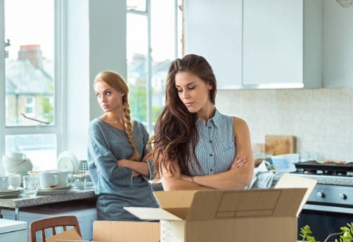 Dâu mới cay cú vì bị em chồng “chơi đểu” - 1 Dâu mới cay cú vì bị em chồng “chơi đểu” - 1