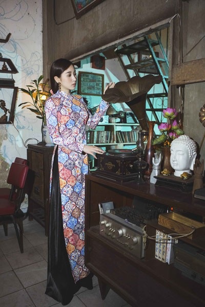 Á hậu điện ảnh Xuân Quỳnh khoe sắc đầu xuân - 4