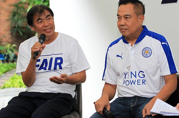 Quan chức bóng đá Thái Lan sẽ từ chức nếu đội tuyển không vô địch AFF Cup 2018 - 1 Người đứng đầu khâu chuyên môn của FAT là ông Witthaya Laohakul (trái) tuyên bố sẽ từ chức nếu Thái Lan không bảo vệ được ngôi vô địch AFF Cup