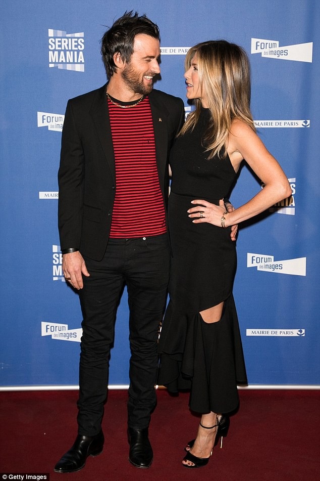 Jennifer Aniston từng cố cứu vãn hôn nhân với Justin Theroux - 3
Jennifer và Justin đã từng muốn có con với nhau nhưng không thể. Đây là một trong những nguyên nhân khiến hôn nhân của họ tan vỡ.