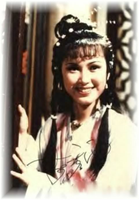 Mỹ nhân của "Ngày mai trời lại sáng" Trần Tú Văn hiện giờ ra sao? - 2 Trong những năm 80 của thế kỷ trước, cô tham gia vào Phù sanh lục kiếm, Thái cực Trương Tam Phong II, Phục Hổ Kim Đao, Đạt Ma... Tất cả đều đạt tỉ suất ấn tượng và nổi danh khắp châu Á.