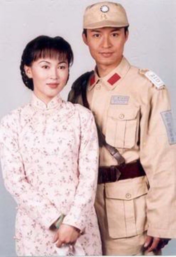 Mỹ nhân của "Ngày mai trời lại sáng" Trần Tú Văn hiện giờ ra sao? - 6 Trần Tú Văn và Mã Cảnh Đào từng làm nên một cặp ăn ý trong bộ phim Ngày mai trời lại sáng, bộ phim thành công và được yêu thích nhất của Trần Tú Văn.