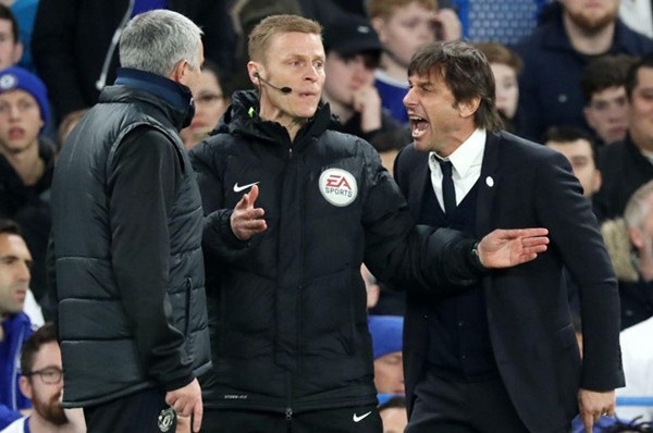 Mourinho đối đầu Conte: Kình địch không đội chung trời - 2 Họ thường xuyên chỉ trích nhau với những ngôn từ mạnh mẽ