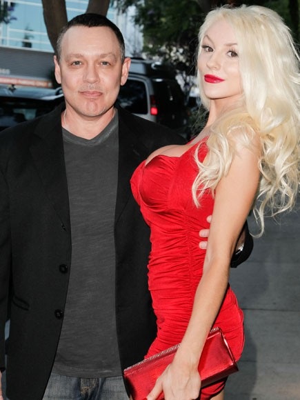 Chồng cũ tố “cô dâu tuổi teen” Courtney Stodden hám danh - 4
Courtney và Doug từng có một cuộc hôn nhân ồn ào.