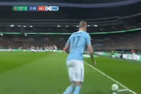 Tấn công sắc lẹm, Man City đè bẹp Arsenal để xưng vương - 2 Tấn công sắc lẹm, Man City đè bẹp Arsenal để xưng vương - 2