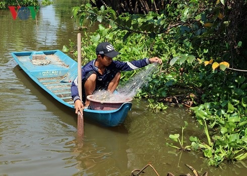 Chuyện chưa kể về 3 cậu bé nghèo ở Sóc Trăng nhặt được 40 triệu đồng - 2 Hành động của 3 em rất đáng được khen ngợi, biểu dương vì tuổi còn nhỏ mà đã nhận thức được phải làm việc tốt.