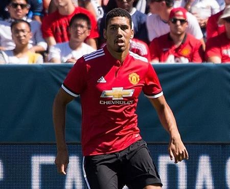 "Nửa kia" đầy nóng bỏng, quyến rũ của dàn sao MU - 14 Chris Smalling quả thật rất may mắn khi có được một bà xã nóng bỏng nhường ấy